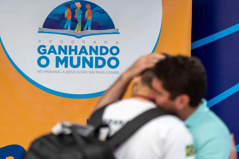 Governo convoca alunos de Curiúva e região para intercâmbio em países da América, Europa e Oceania