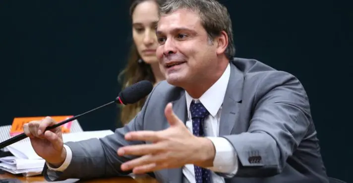 STF pede explicação a Lindbergh sobre repasse ao MST do Paraná