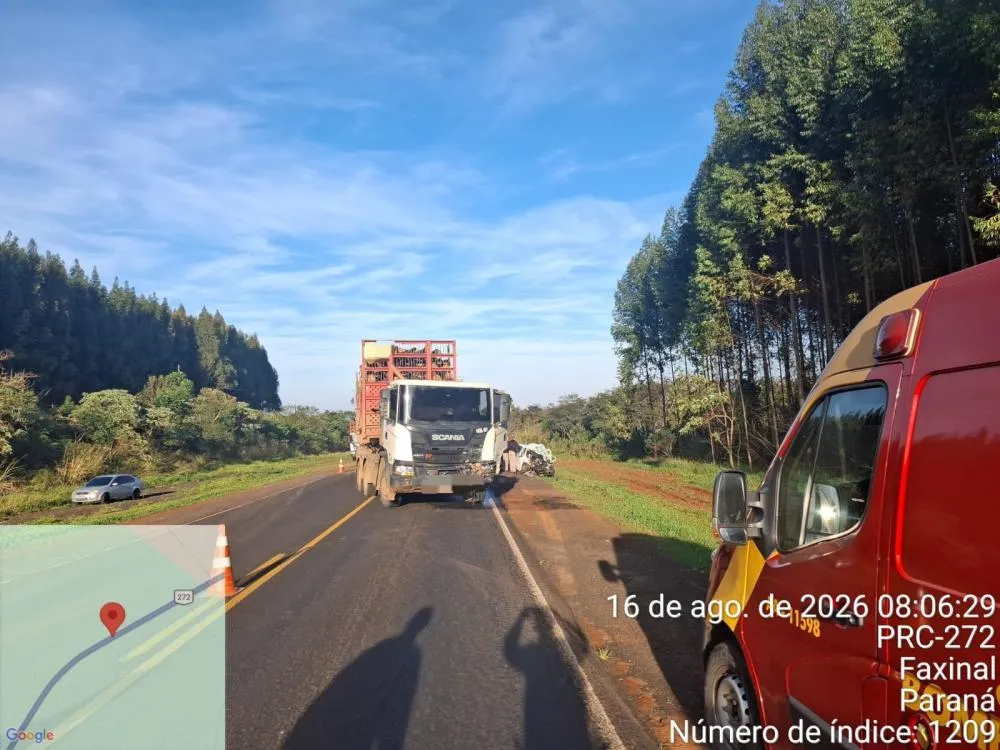 Colisão frontal na PRC-272 deixa duas pessoas mortas em Faxinal