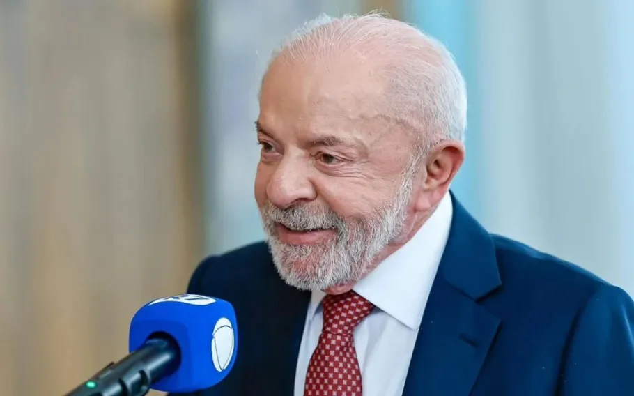 Entrevista de Lula derruba audiência do Domingo Espetacular