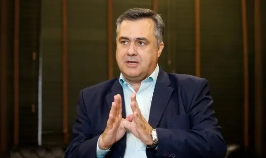 Denúncia no TRE-PR questiona publicação de Beto Preto sobre vacinação