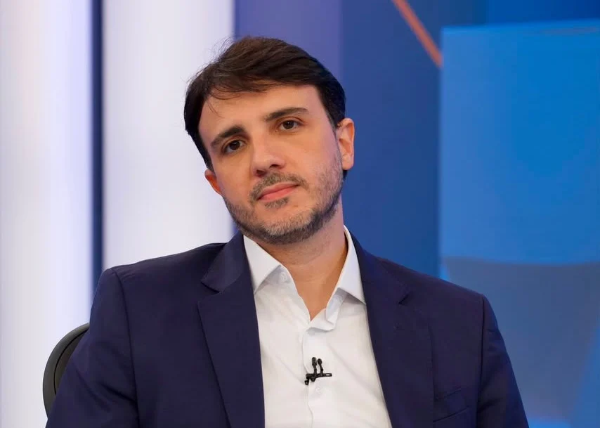 Toffoli suspende candidatura de Renan Santos à Presidência