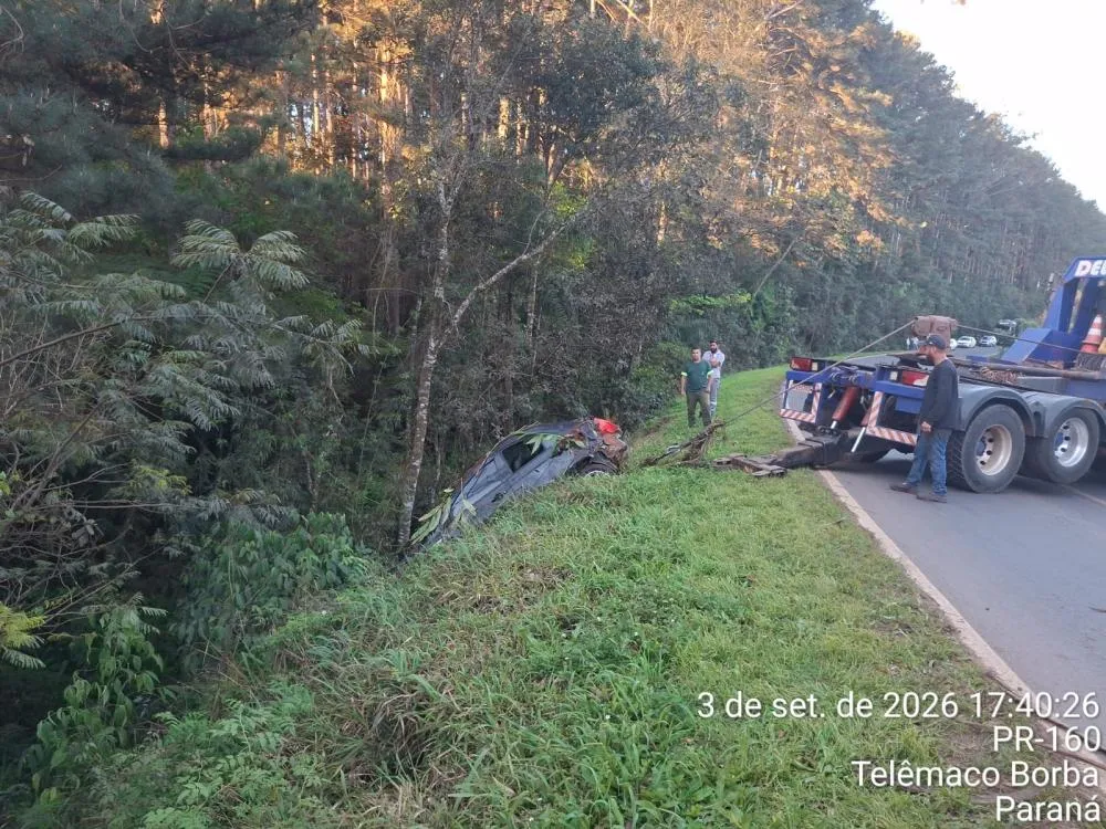 Carro capota na PR-160, entre Telêmaco Borba e Curiúva