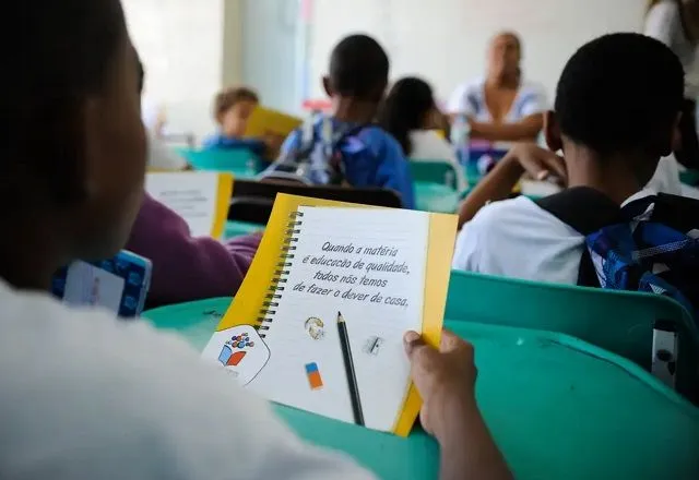 Ensino de leitura e matemática no Brasil piora