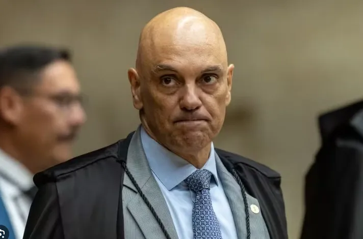 Para surpresa de 'zero' de pessoas, STF suspende sessão sobre Moraes