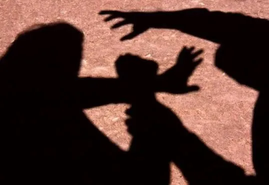 Homem relata briga após suposta tentativa de agressão contra esposa em Bandeirantes 
