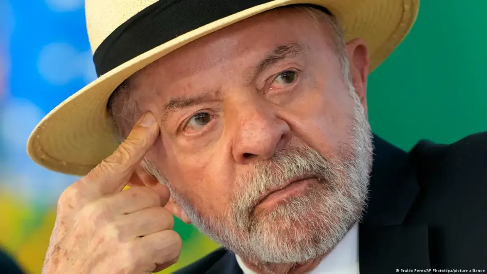 “Precisou de 4 anos para bloquear celulares em presídios?”, internauta debocha de Lula
