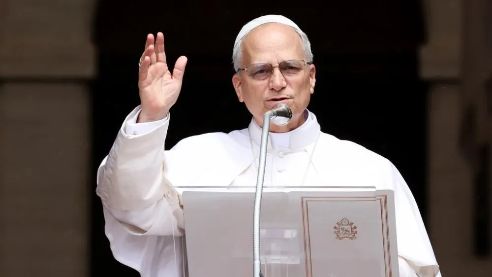 Papa Leão XIV é diagnosticado com câncer no pulmão 