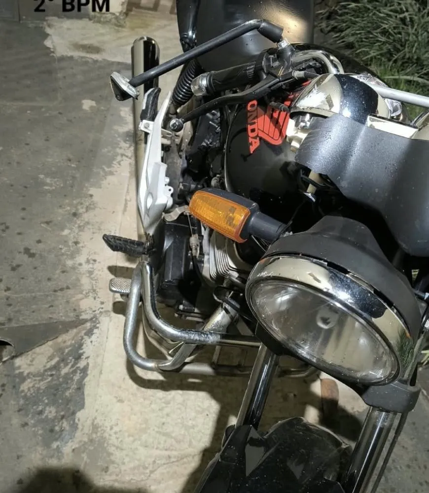 Polícia Militar detém motociclista empinando moto e apreende veículo em Wenceslau Braz