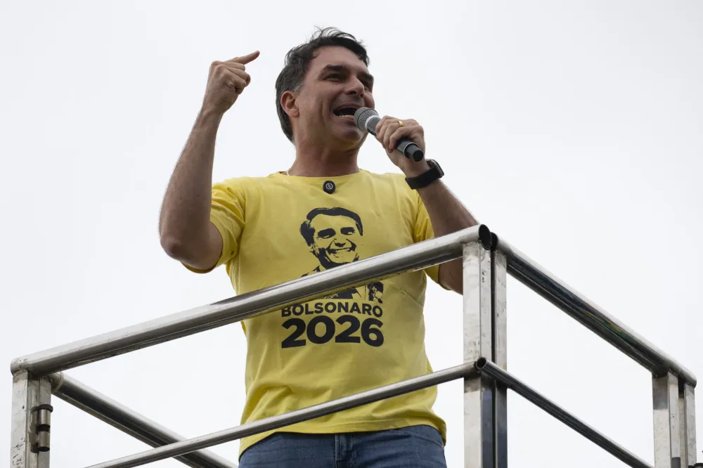 Flávio diz que abre sigilos se Marcola, ex-chefe de gabinete de Lula, abrir
