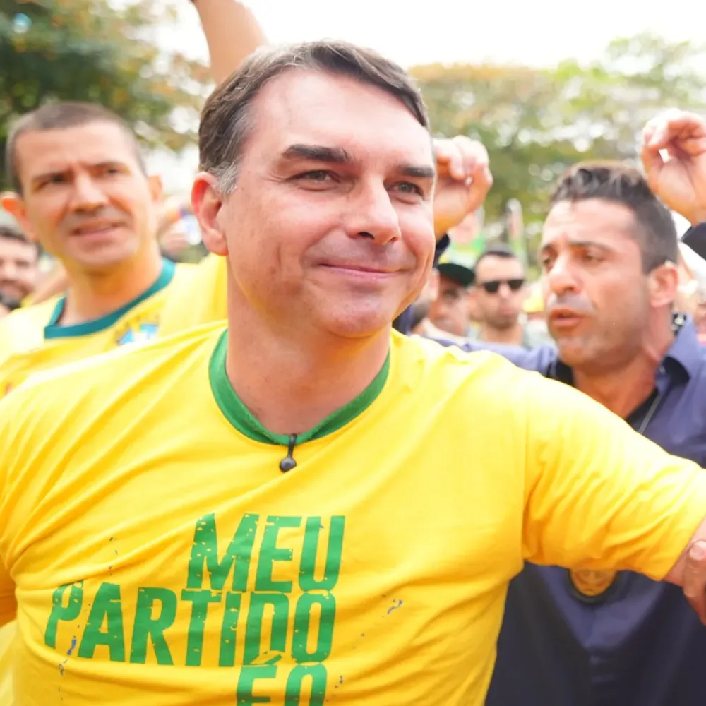 Flávio tem vantagem de 7,4 pontos na expectativa de vitória, aponta Veritá