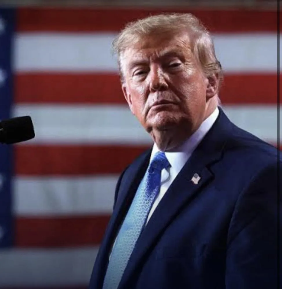 Trump volta a acusar Brasil de fraude eleitoral durante comício nos EUA