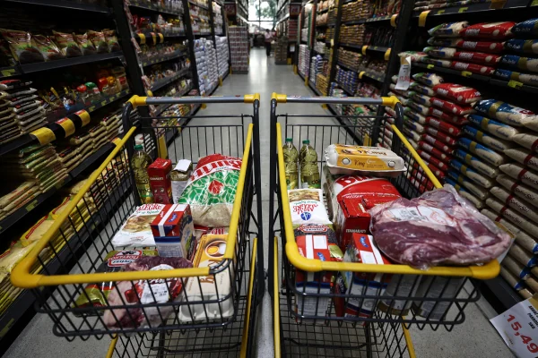 Banco Mundial prevê alta de 18% nos preços dos alimentos até 2027